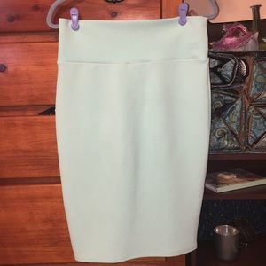 Lularoe Cassie size Medium